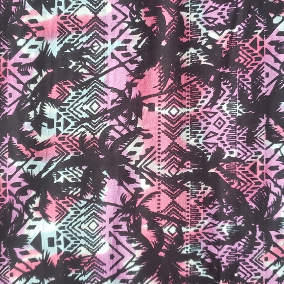 Another Influence Shirt- Size M - Picture 3 of 5